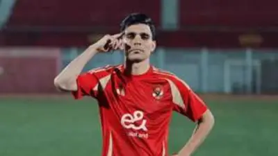 مصدر بالأهلي ينفي شائعات رحيل أشرف بن شرقي بطلب من عموتة