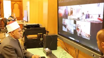 رئيس قطاع المعاهد الأزهرية يتابع امتحان الصرف لطلاب العلمي بالثانوية الأزهرية