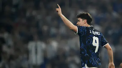 ألفاريز يرفض ريال مدريد وينتظر برشلونة.. وأزمة هجومية في أتلتيكو