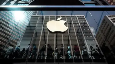 آبل تشن حربا على لصوص هواتف آيفون المسروقة بتحويلها لقطع بلا قيمة