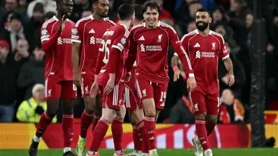 دوري الأبطال يغري لاعب ليفربول المنسي ببداية جديدة