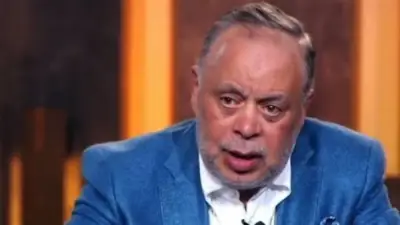 أشرف زكي يتدخل لحل أزمة عرض مسرحي بجامعة العاصمة ويطالب بإعادته