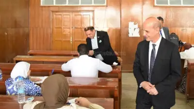 ضبط طالب يستخدم نظارة ببلوتوث للغش في امتحانات حقوق بني سويف