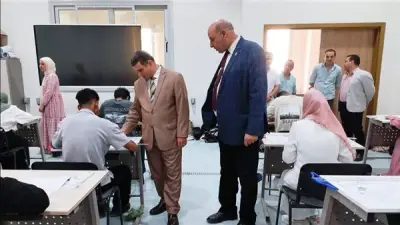 رئيس جامعة أسيوط التكنولوجية يتفقد سير امتحانات الفصل الدراسي الثاني