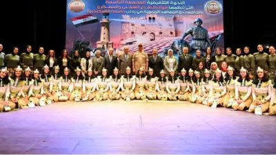 الرئيس السيسي يشيد بجهود الدولة ومؤسساتها في مواجهة الأزمات المتتالية