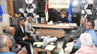 محافظ أسوان يلتقي نواب البرلمان لمتابعة المطالب الجماهيرية