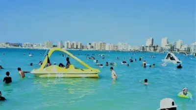 محافظ مطروح يمنع التوك توك والتروسيكل من شارع الإسكندرية والكورنيش صيفاً
