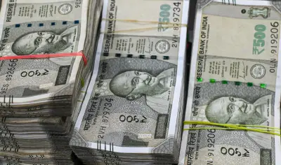 بنك أوف أميركا: الروبية الهندية قد تهبط إلى مستوى قياسي أمام الدولار