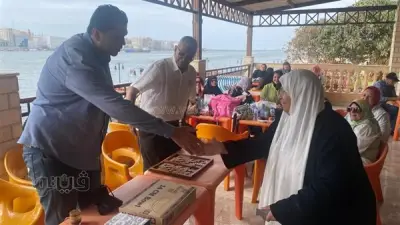 يوم إنساني لنزلاء دار مسنين بورفؤاد على ضفاف القناة بنادي السلام البحري