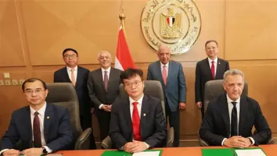 وزير الكهرباء يشهد توقيع اتفاقيتين لإنشاء محطتين لتخزين الطاقة بالبطاريات
