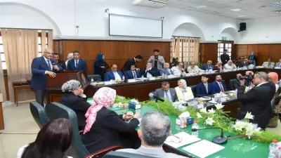 محافظ الإسكندرية يفتتح أول خط إنتاج للطماطم المقشرة بكلية الزراعة