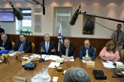 إعلام إسرائيلي: المجلس الوزاري المصغر لم يصوت على وقف إطلاق النار في لبنان