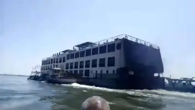 نجاح تعويم الباخرة السياحية كليوس بعد شحوطها في مطاي بالمنيا