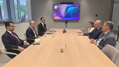 وزير الاستثمار يبحث مع شركة بريطانية نقل تكنولوجيا إشارات السكك الحديدية لمصر