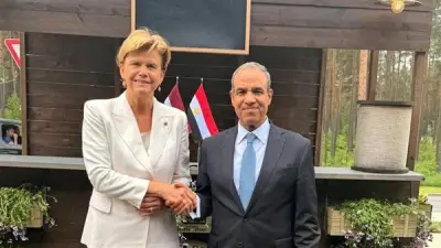 عبد العاطي يبحث مع وزيرة خارجية لاتفيا تعزيز التعاون والقضايا الإقليمية