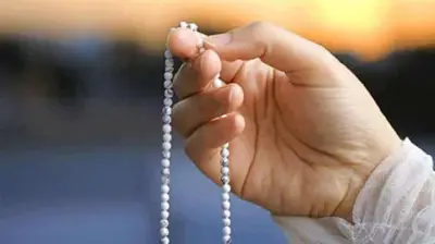 أذكار المساء المكتوبة وفضلها ووقت ترديدها لحفظك من الشيطان