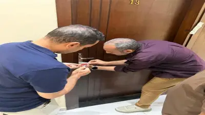 وزارة الصحة تغلق مركزاً طبياً وتضبط منتحلة صفة طبيب في الشيخ زايد