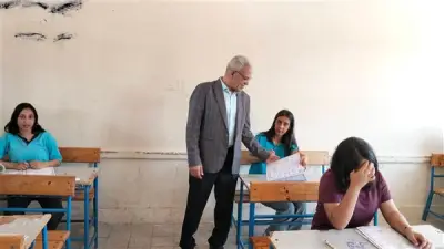 طلاب الشهادة الإعدادية بالإسماعيلية يؤدون امتحان اللغة الإنجليزية اليوم