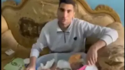 استغاثة أب بكفر الشيخ: طفلي محروم من العلاج وأوراقه محتجزة