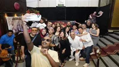 التياترو يجمع نجوم الفن والمسرح في ليلته الثامنة بمسرح السلام