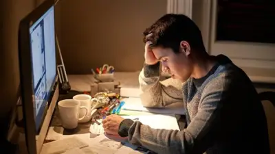 علامات الإرهاق الذهني لدى طلاب الثانوية العامة وكيفية التعامل معه