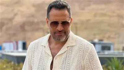 بالدموع.. ماجد المصري يحتفل بتخرج نجله آدم من المدرسة