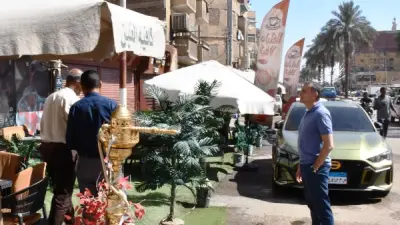 إنذار شديد اللهجة من محافظ أسوان للمخالفين في شوارع كسر الحجر والطابية