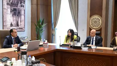 مدبولي يبحث مع أكوا باور مشروعات تحلية مياه البحر