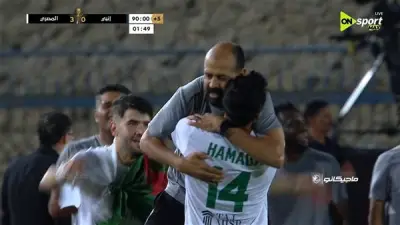 عمرو محمود ياسين يحتفل بفوز المصري بلقب كأس عاصمة مصر