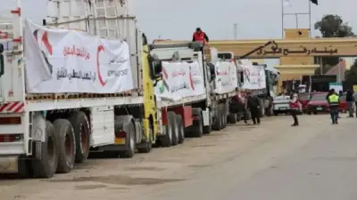 استئناف إدخال شاحنات المساعدات الإنسانية إلى قطاع غزة