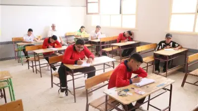 طلاب الإعدادية بالوادي الجديد يختتمون الامتحانات بمادة العلوم الأربعاء