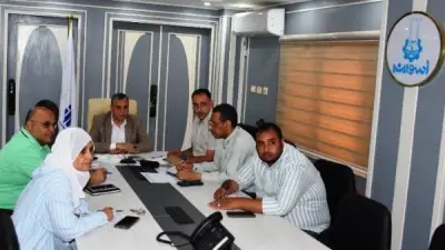 نائب محافظ أسوان يتابع جهود التقنين واسترداد الأراضي