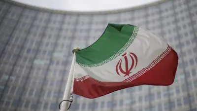 إيران تعلن ردها بضربات قاسية على قواعد أمريكية بعد هجمات واشنطن