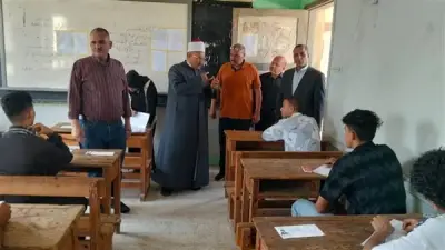 تفقد امتحانات الثانوية الأزهرية بالإسماعيلية والاطمئنان على سير العملية الامتحانية