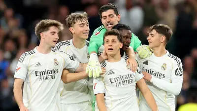 واثقًا من التفوق على برشلونة.. ريال مدريد يقدم عرضًا رسميًا لأسطورة السيتي