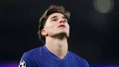 غضب جوليان ألفاريز من أتلتيكو مدريد بسبب الرسائل المضللة