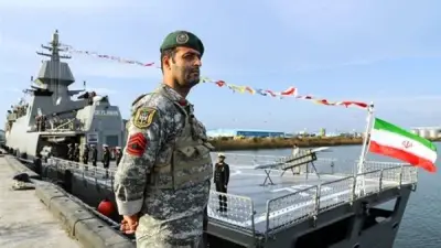 الحرس الثوري يهدد بالتصرف بحزم ضد أي سفينة تحاول عبور مضيق هرمز