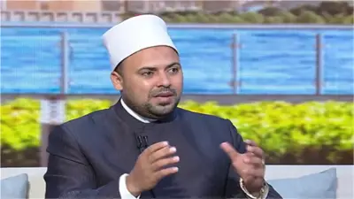 عضو بالأزهر للفتوى: استقرار الأسرة أساس بناء شخصية الطفل السوية