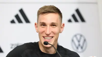 شلوتربيك يعلق على اهتمام ريال مدريد ويركز على كأس العالم