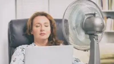 أخطاء شائعة عند تشغيل المروحة تزيد الشعور بالحر في الصيف.. تجنبيها