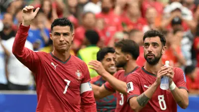 برونو فيرنانديز يحسم موقفه من العروض السعودية ويقرر البقاء في مانشستر يونايتد