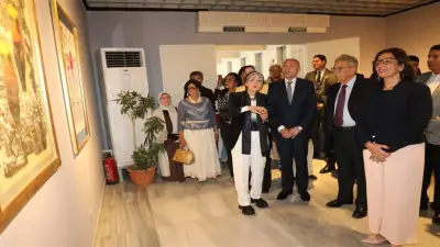 محافظ القاهرة يدعم الحركة الثقافية ويشيد بمعرض الهوية.. وأنا
