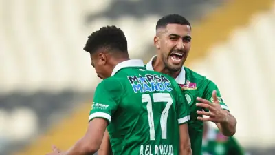 القنوات الناقلة لمباراة الرجاء واتحاد تواركة في الدوري المغربي 2025-26