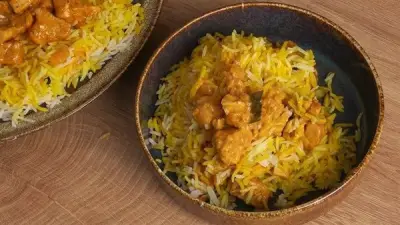 طريقة عمل الأرز بالدجاج والكاري بخطوات سريعة وشهية