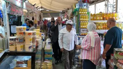 محافظ الدقهلية يتفقد معرض السلع ومنفذ الخبز بحي شرق المنصورة