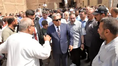 محافظ الدقهلية يتفقد لجان الثانوية العامة ببلقاس ويطمئن الطلاب