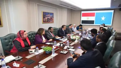 وزير الصحة يبحث مع نظيره الصومالي تعزيز التعاون الطبي وتبادل الخبرات