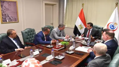 وزير الصحة يبحث نقل تكنولوجيا تصنيع كواشف فصائل الدم إلى مصر