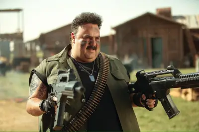عرض فيلمي صقر وكناريا فيديو في السينمات المصرية