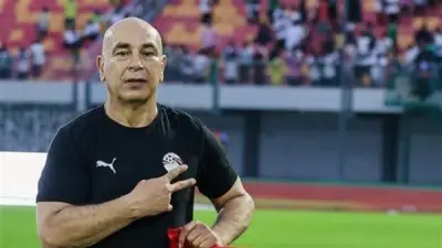 حسام حسن يحتفل مع الجماهير المصرية في أمريكا بعد تعادل مصر وبلجيكا بكأس العالم